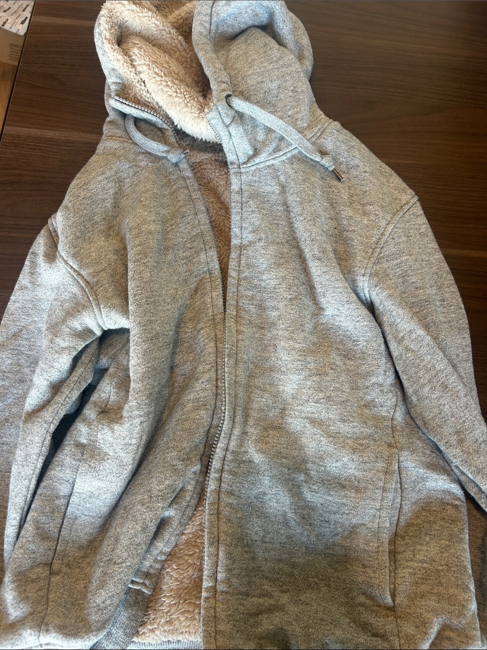 Women’s Gray Sherpa-Lined Hoodie Sweatshirt